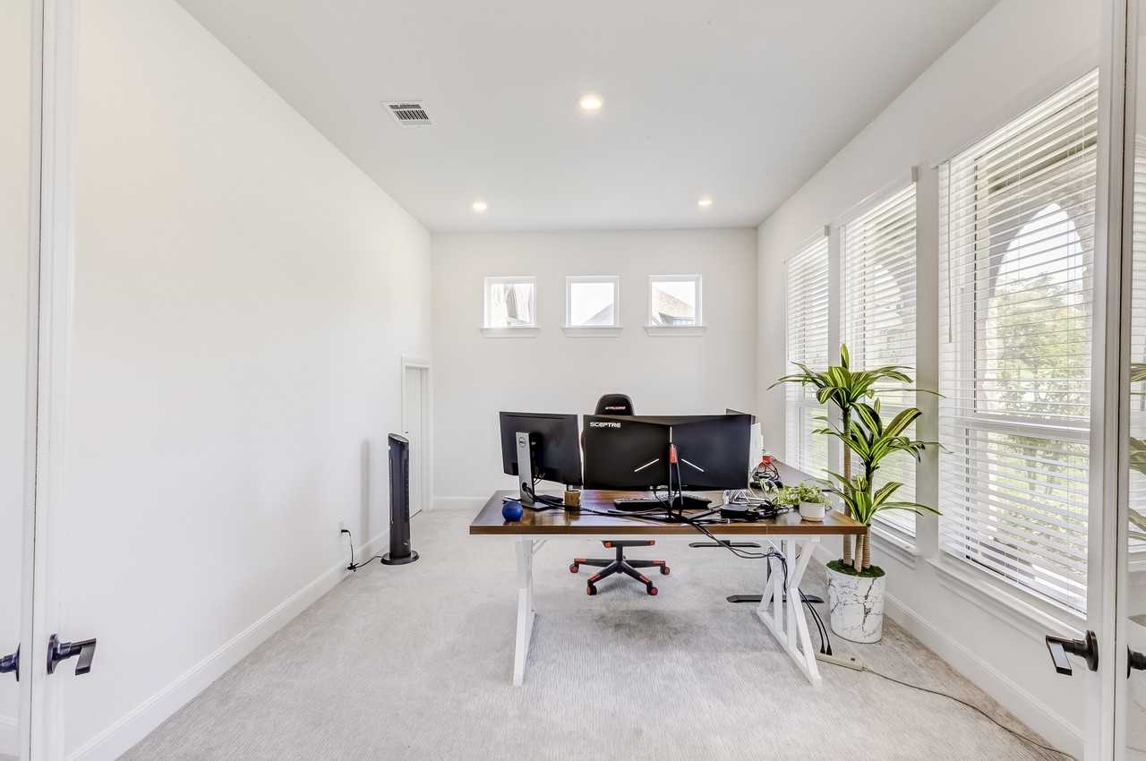 462 Old Stone Rd - Photo 4 of 8