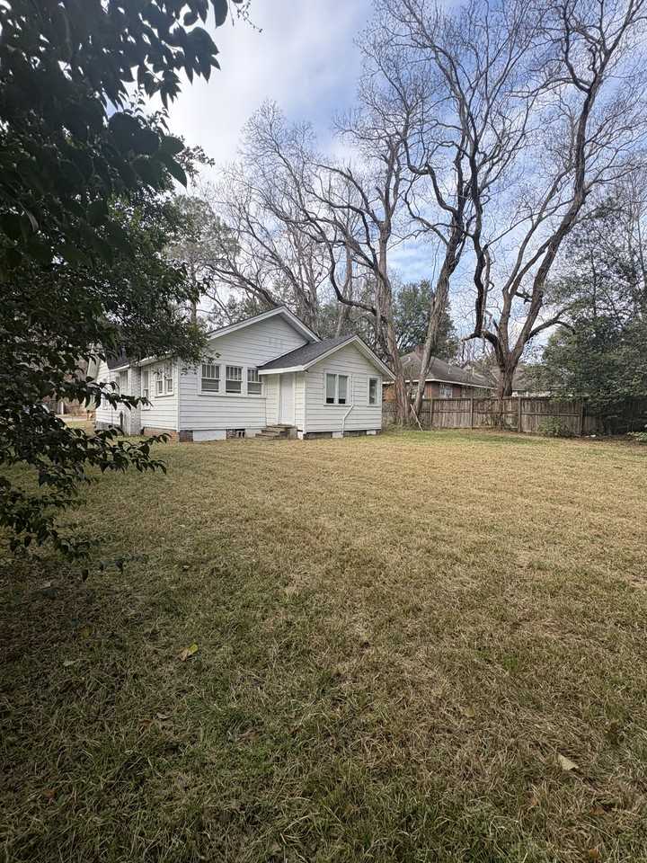 3369 Montezuma Rd - Photo 2 of 10