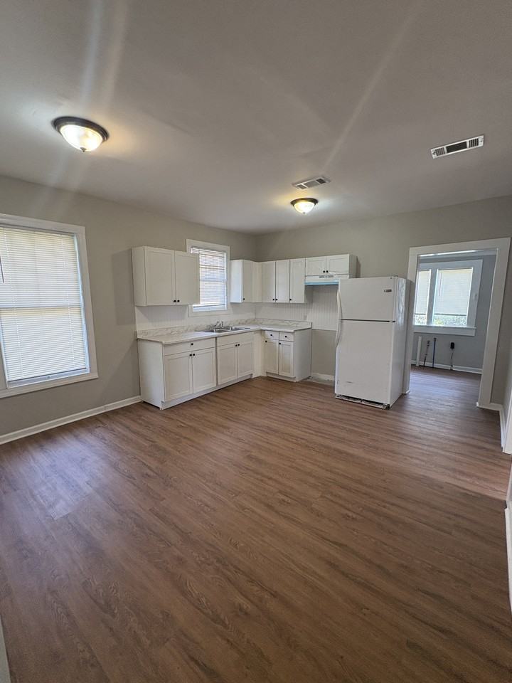 3369 Montezuma Rd - Photo 4 of 10