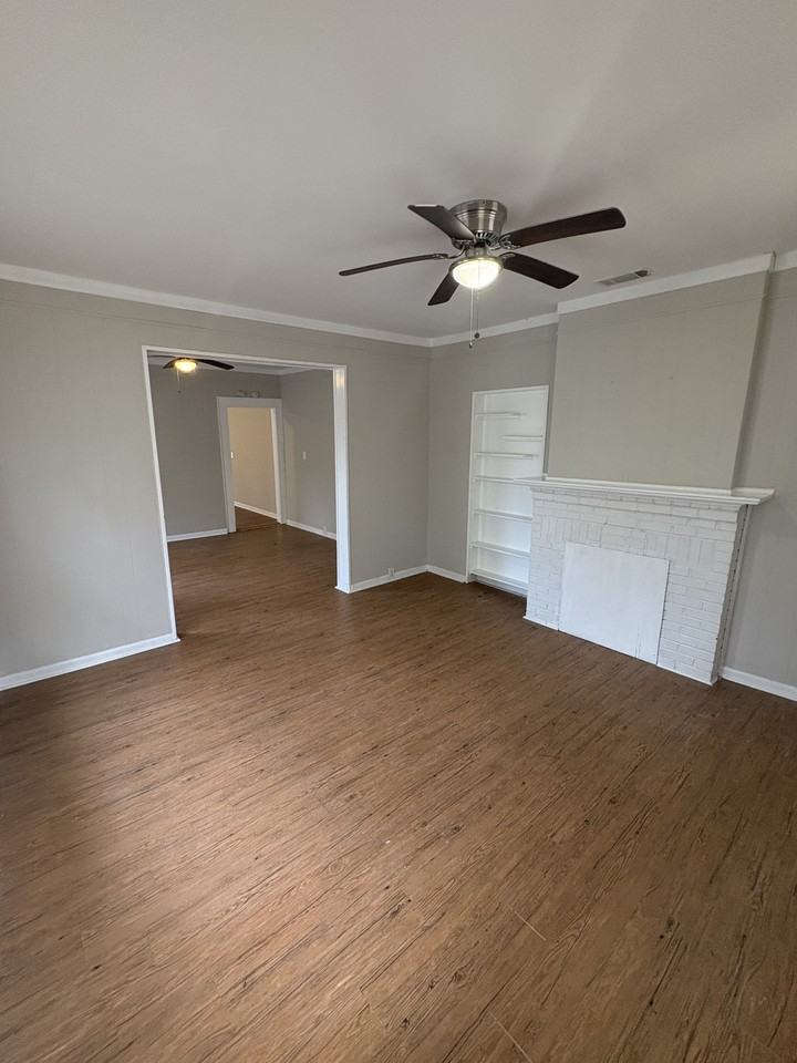 3369 Montezuma Rd - Photo 5 of 10