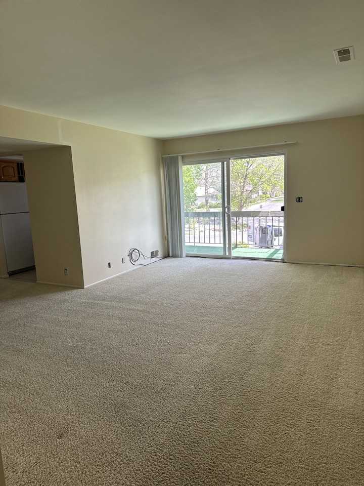 5828 S Waterbury Way - Photo 4 of 4