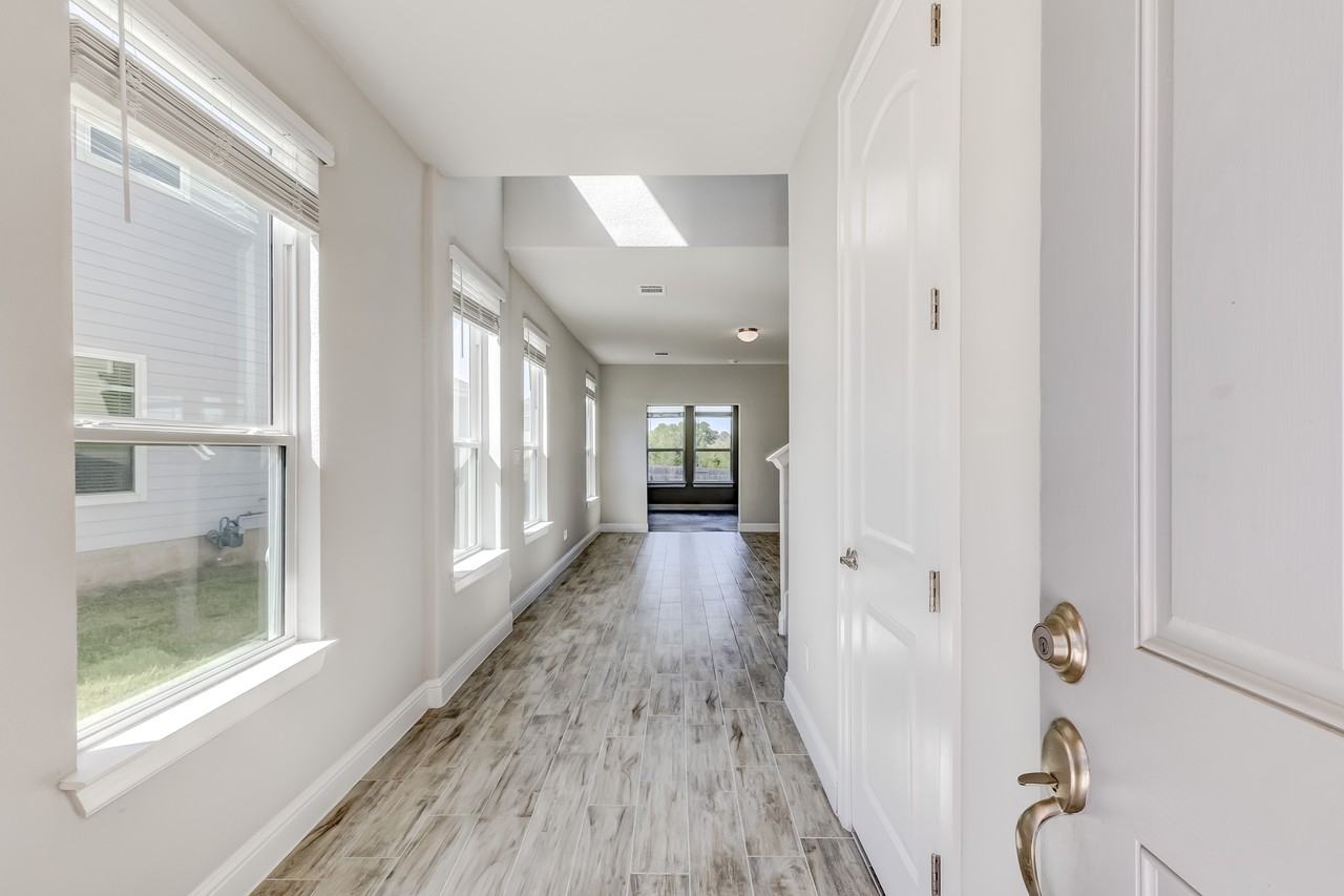 Riverhill Dr - Photo 2 of 7