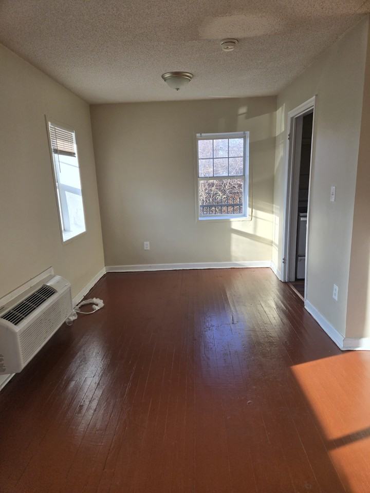 3700 Pasadena St #8 - Photo 2 of 5