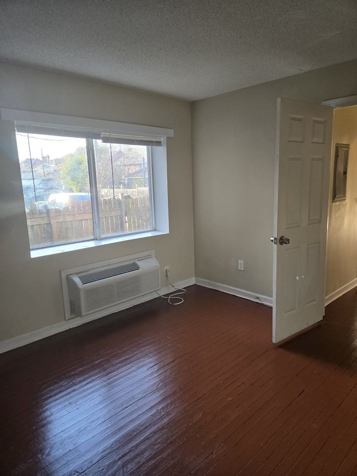 3700 Pasadena St #8 - Photo 3 of 5