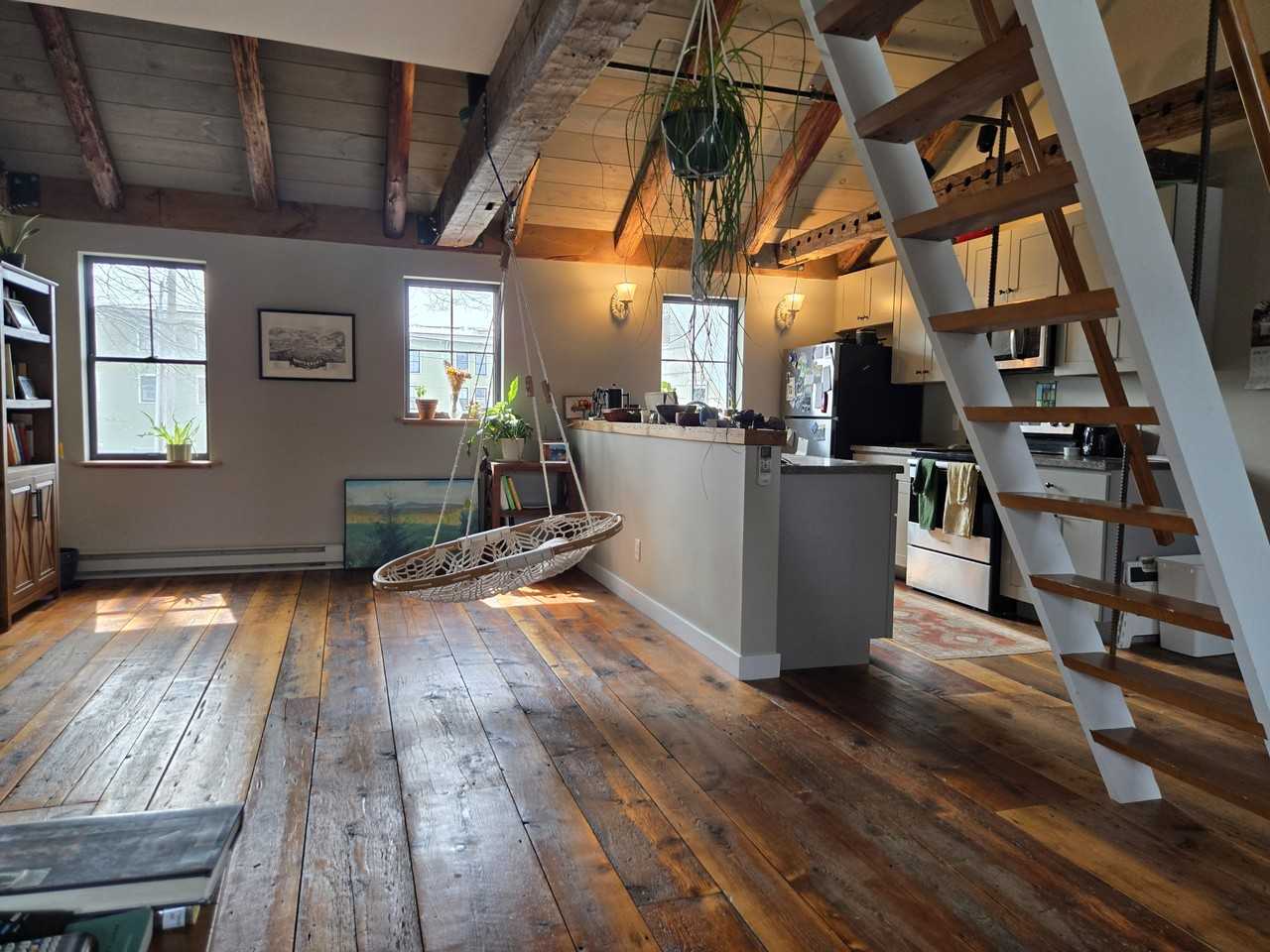 11 N Main St #E - Photo 2 of 8