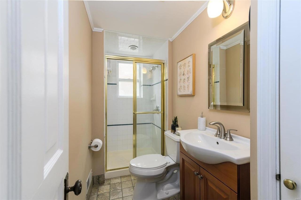 4427 Neosho St - Photo 3 of 30