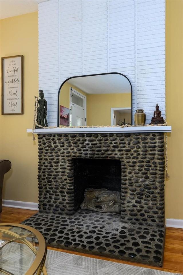 4427 Neosho St - Photo 5 of 30