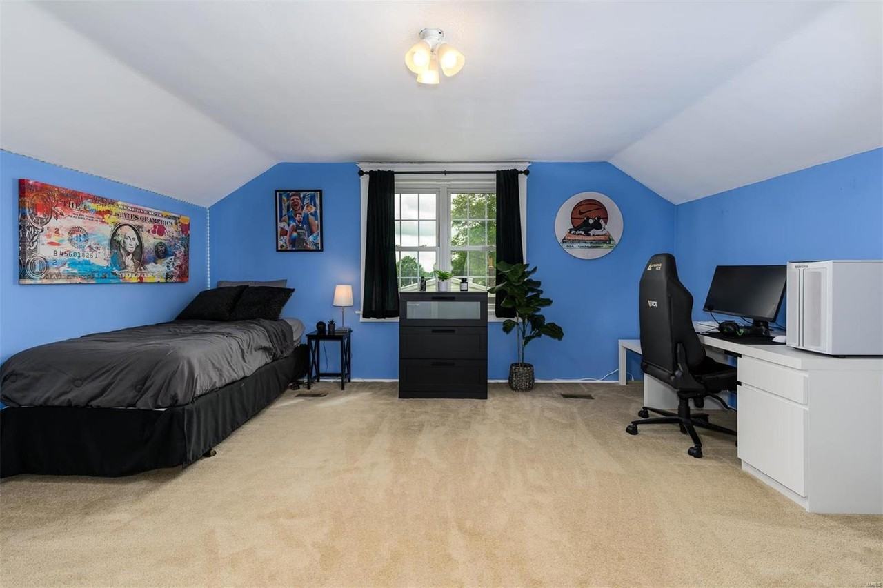 4427 Neosho St - Photo 7 of 30