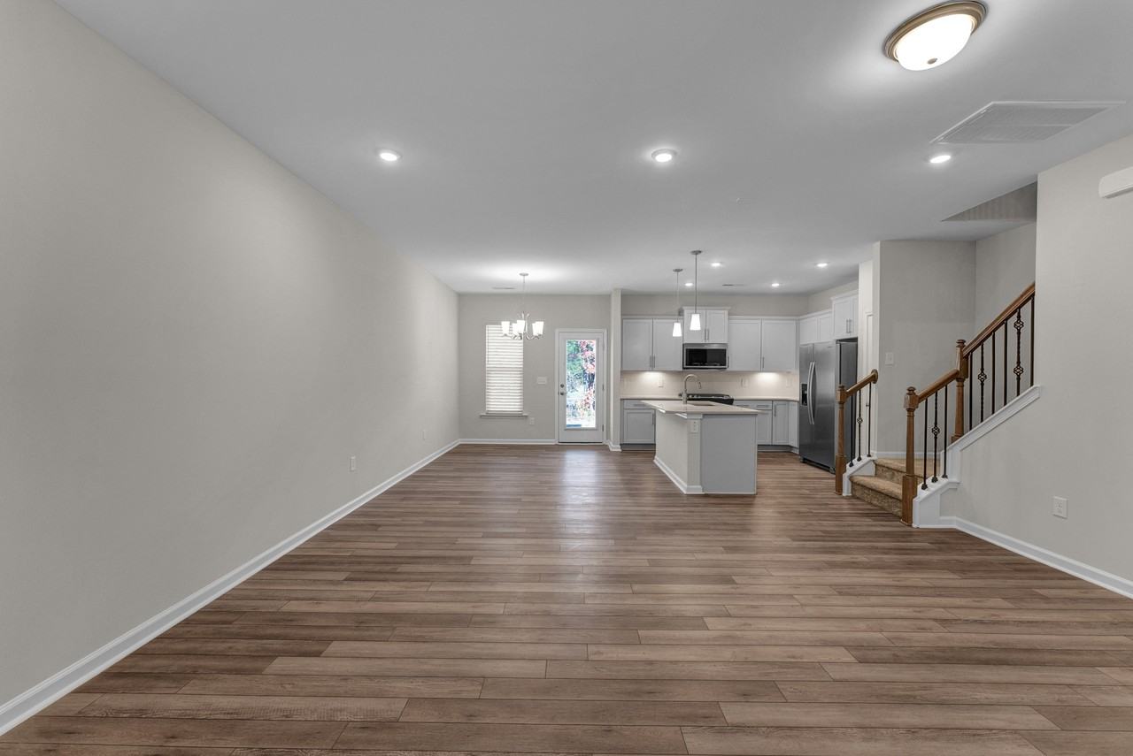 1017 Badlands St - Photo 4 of 32