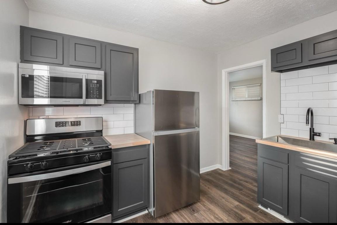 1 Adela Ave #1 - Photo 3 of 16