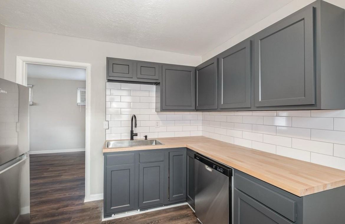 1 Adela Ave #1 - Photo 7 of 16