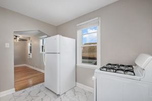 featured image of 2 117.5 Adela Ave, #2