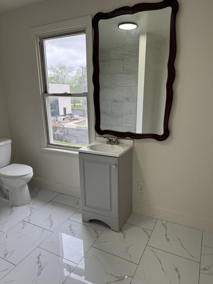 924 N Kresson St - Photo 3 of 16