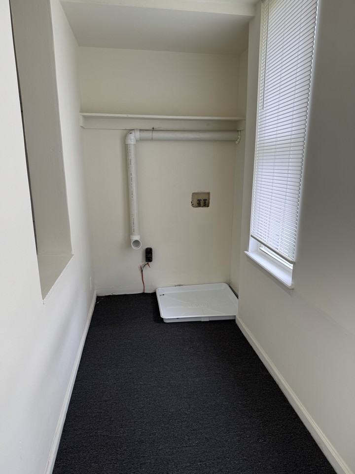 924 N Kresson St - Photo 6 of 16