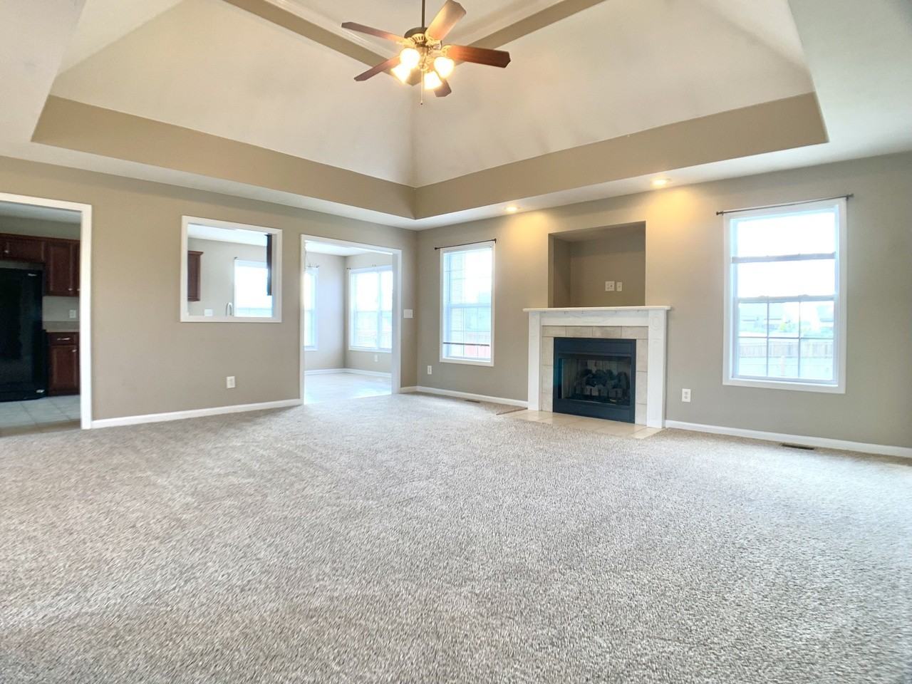 1724 Flagstone Dr - Photo 3 of 16