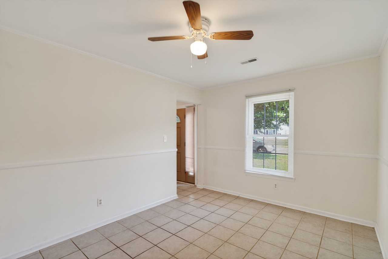 195 Bentley Dr - Photo 7 of 29
