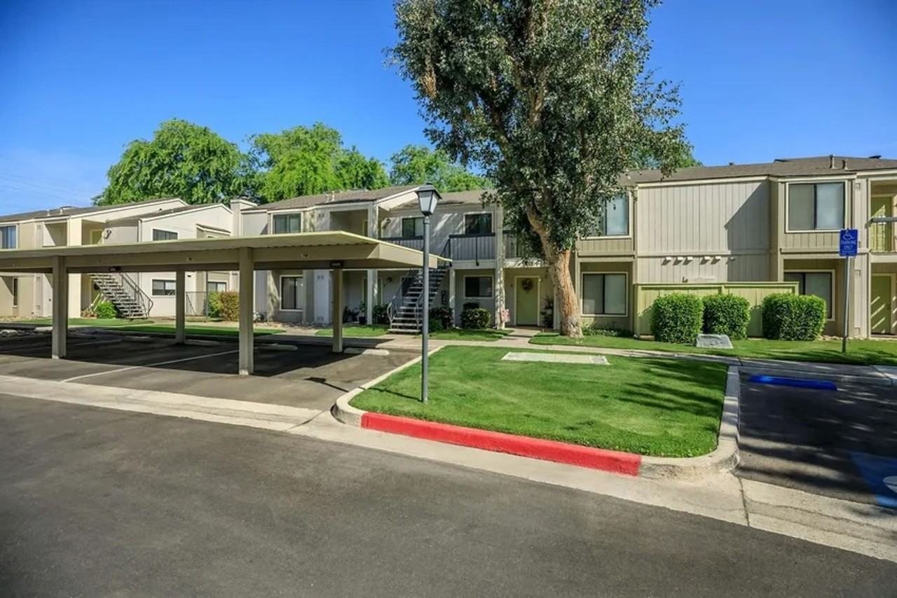 Edgewater - Photo 6 of 50
