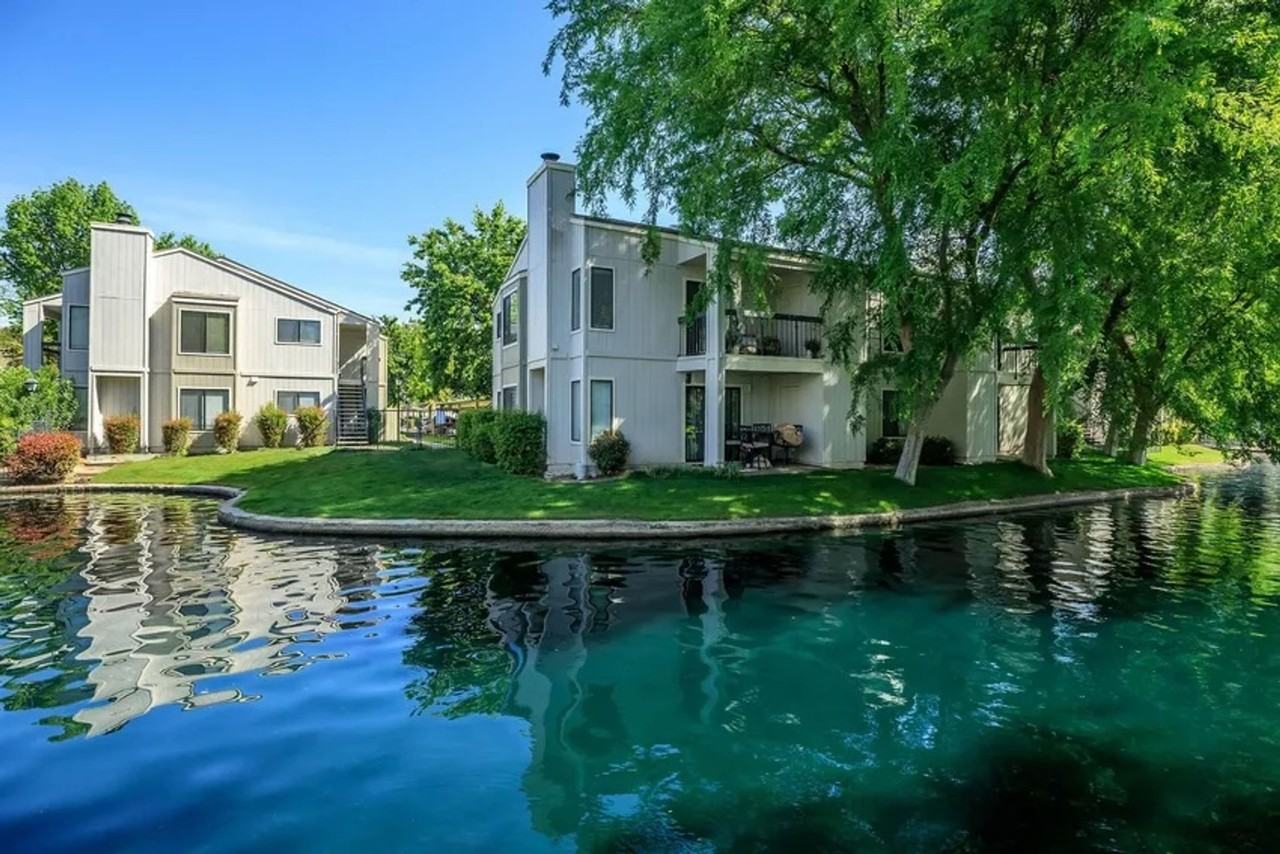 Edgewater - Photo 2 of 50