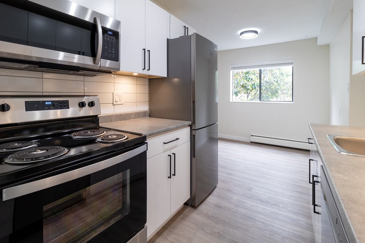 Tiffany Gardens Apartments - Photo 2 of 14