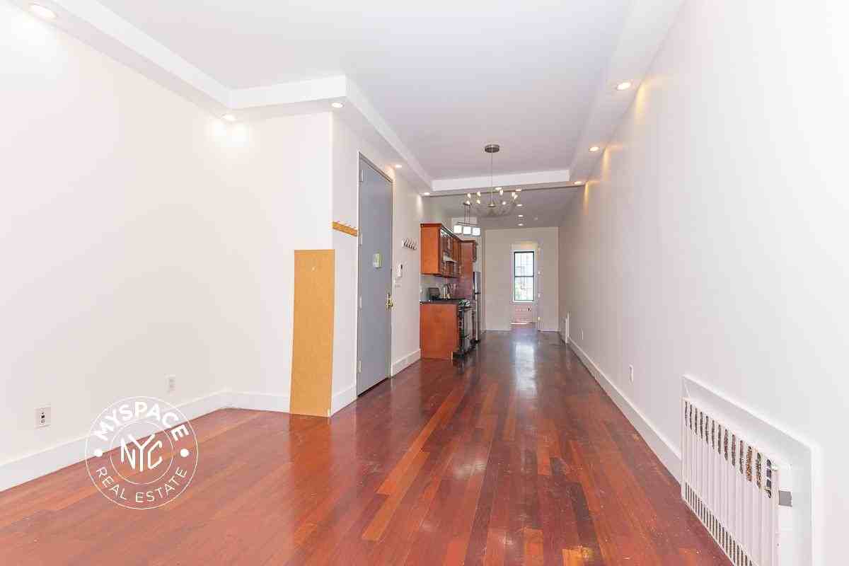 149 Wilson Ave #2L - Photo 6 of 11