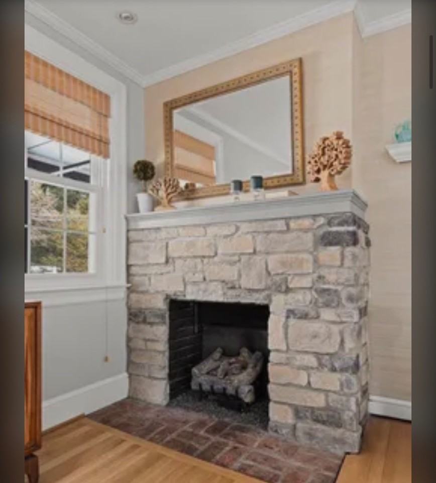 444 Saint Davids Ave - Photo 7 of 20