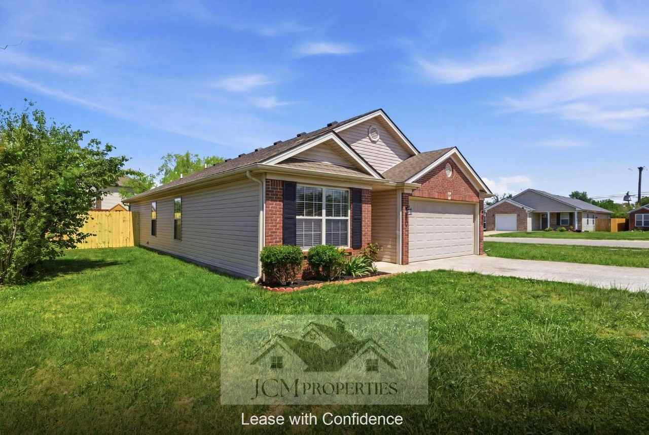 2001 Polk Ln - Photo 4 of 11