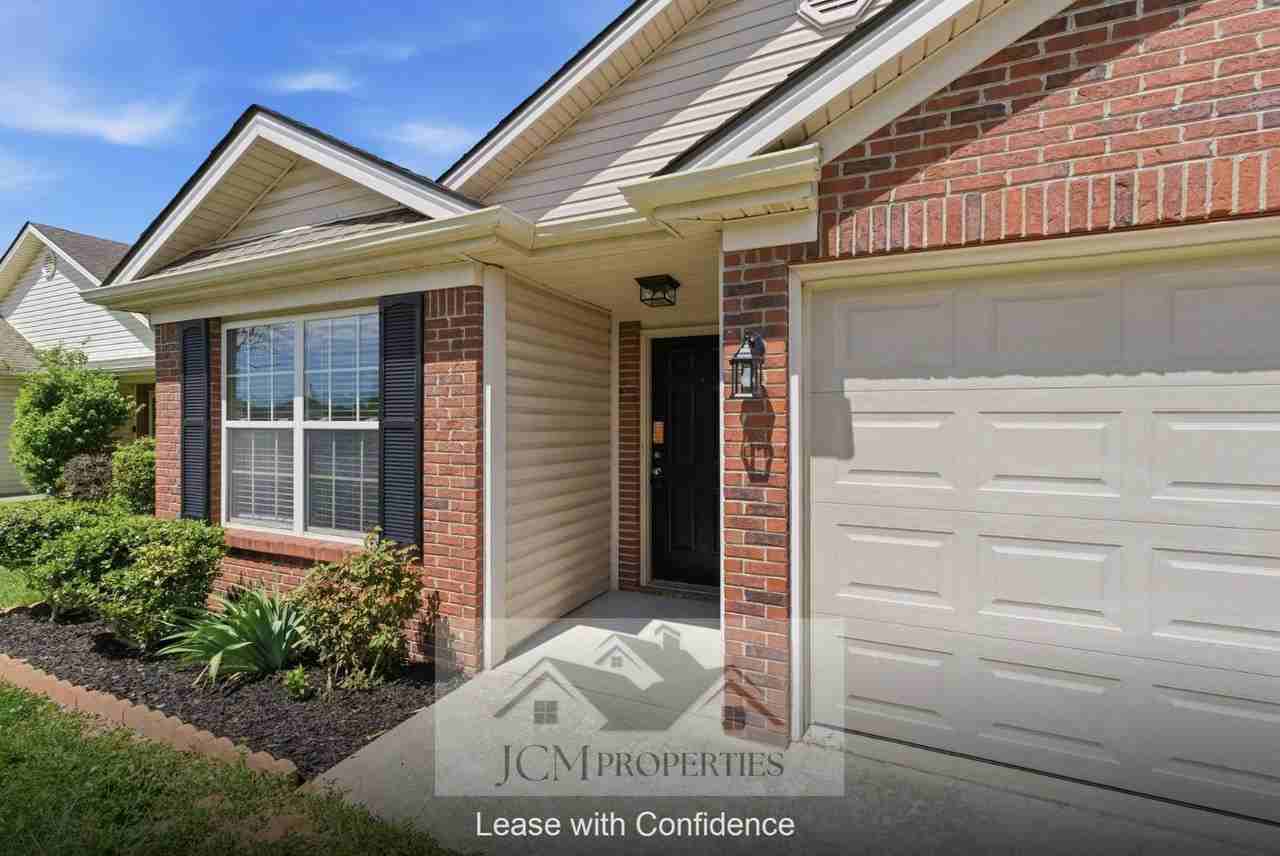 2001 Polk Ln - Photo 5 of 11