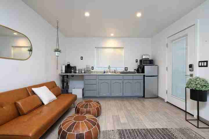 2039 E 8th St - Photo 2 of 29