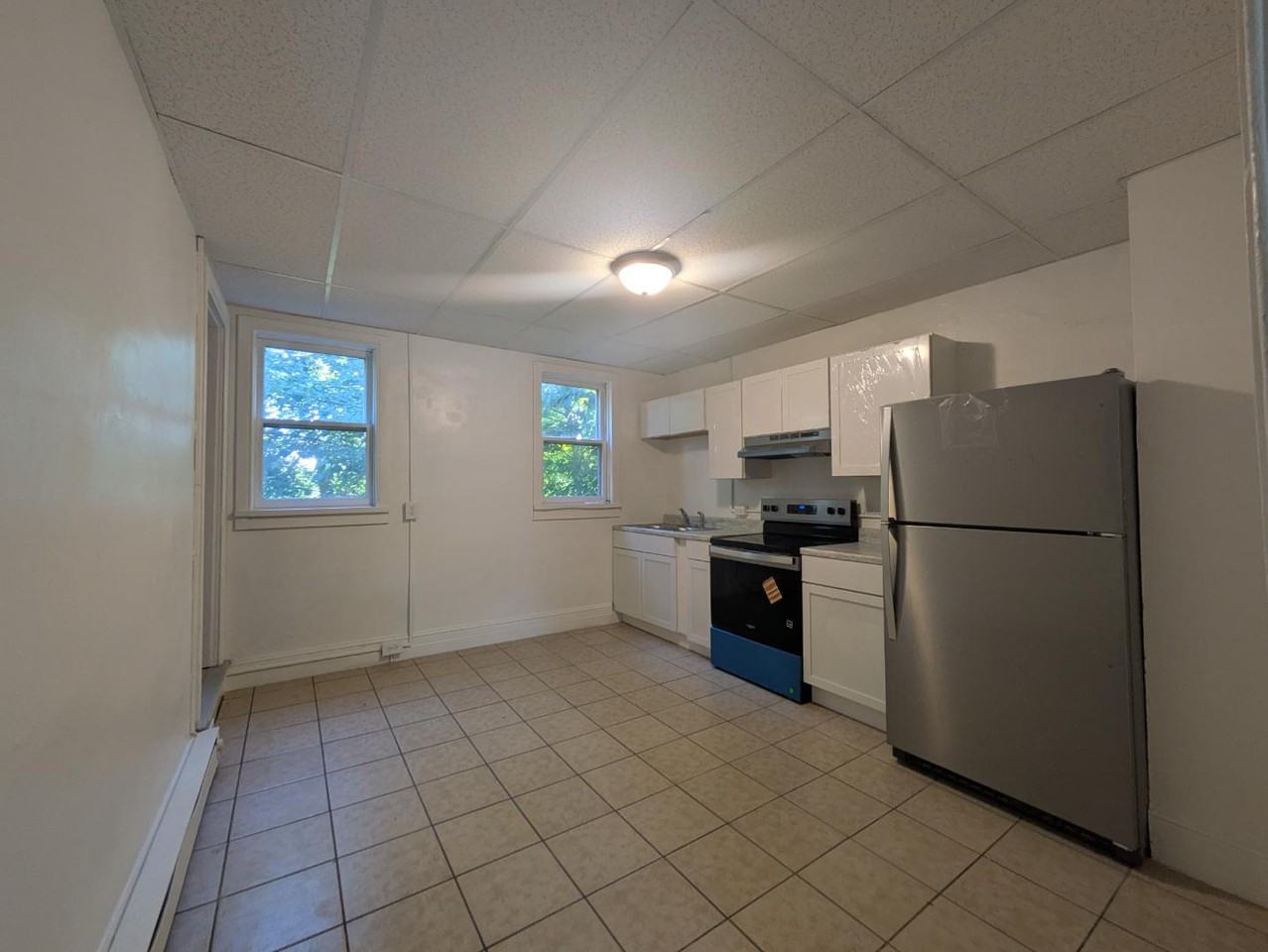 325 E Church St - Photo 5 of 10