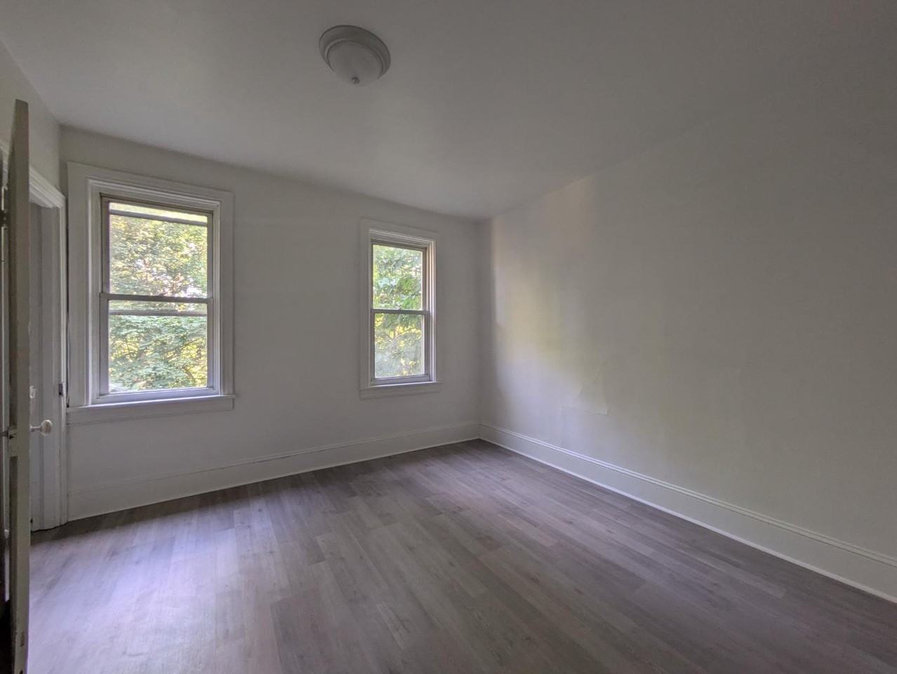 325 E Church St - Photo 6 of 10