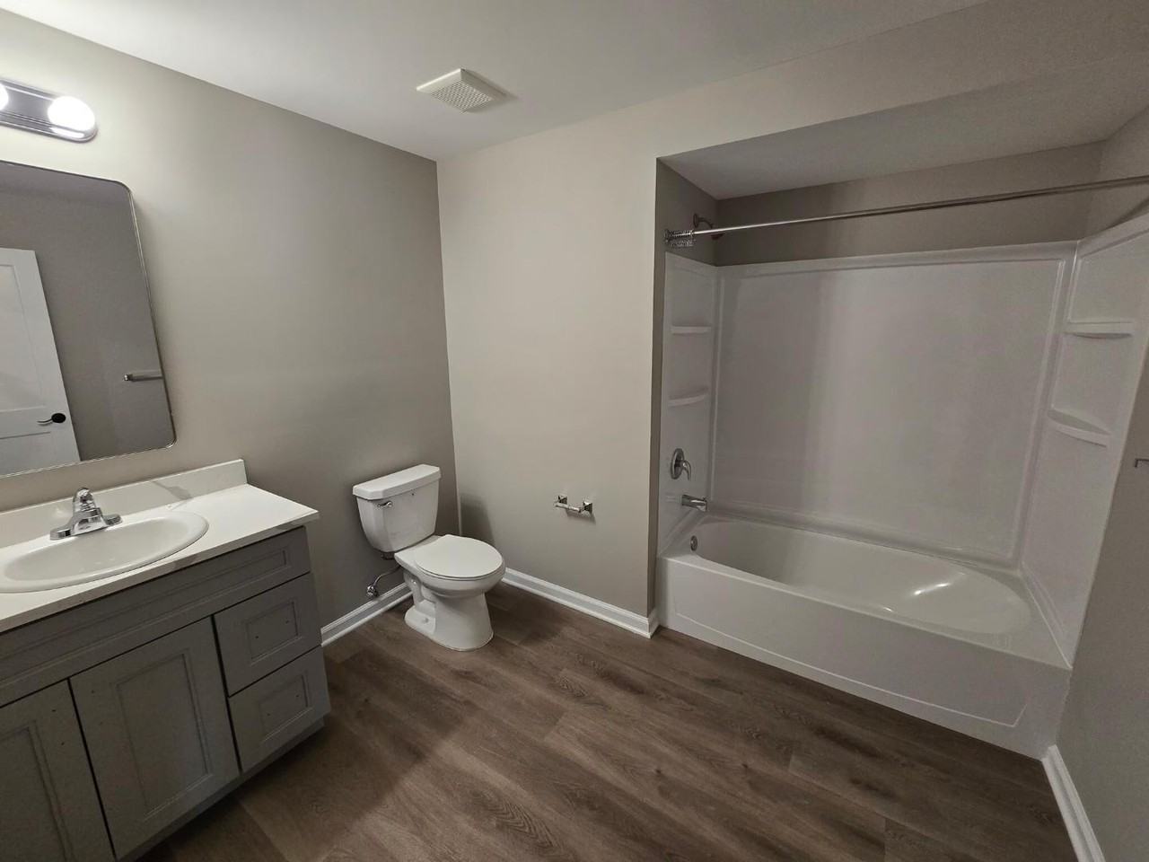 237 Main St - Photo 7 of 10