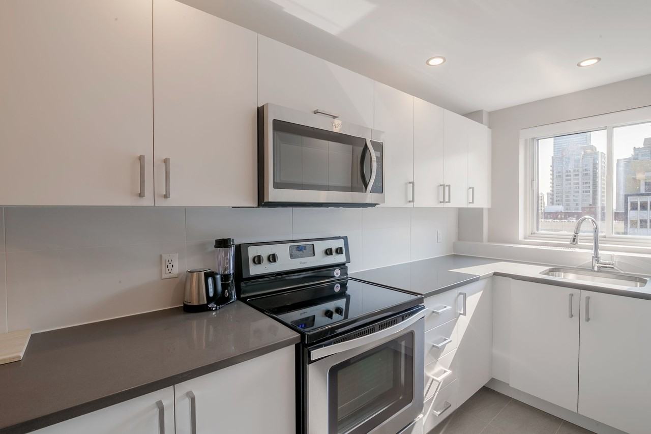 3421 Rue Drummond — photo 1