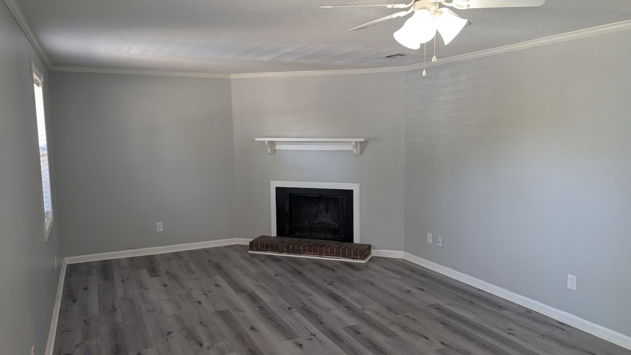 335 Timberidge Dr #1 - Photo 3 of 7