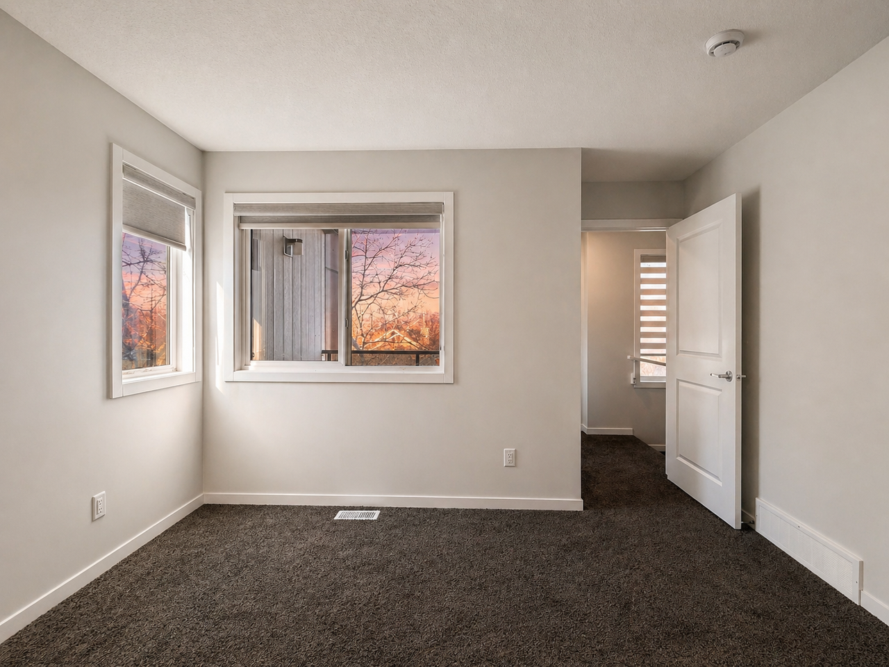 815 17 Ave Nw - Photo 3 of 9