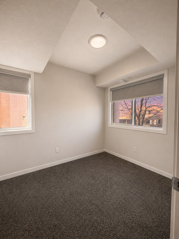 815 17 Ave Nw - Photo 4 of 9