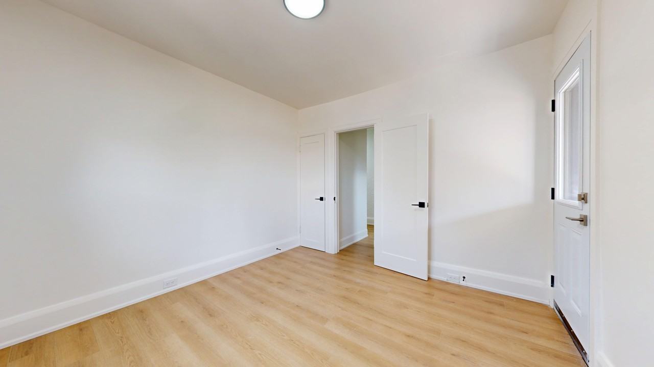 1214-1216 Avenue Road - Photo 4 of 50