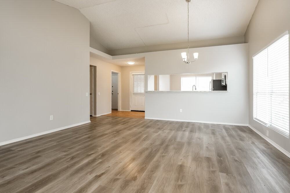 4653 Feathercrest Dr - Photo 6 of 16