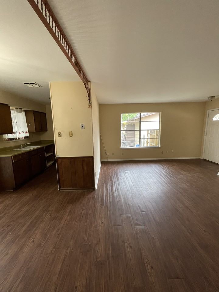 247 Fennel Dr #1 - Photo 2 of 14