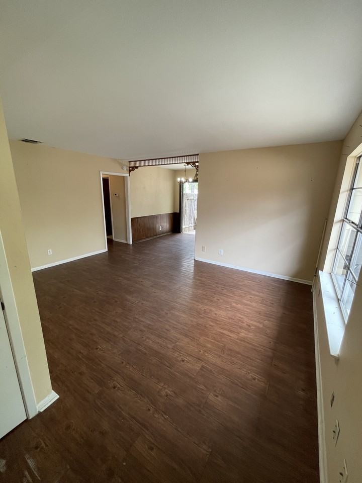 247 Fennel Dr #1 - Photo 4 of 14