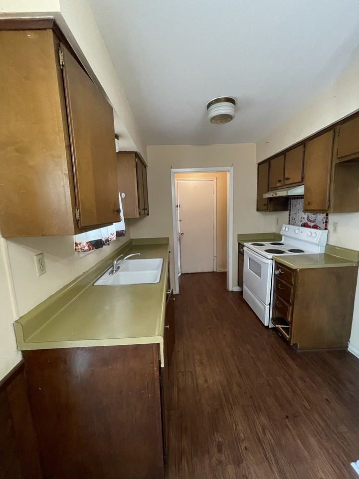 247 Fennel Dr #1 - Photo 6 of 14