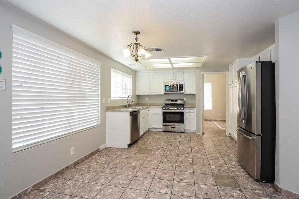 6769 Airdale Cir - Photo 6 of 17