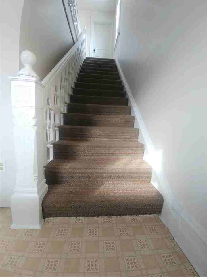 419 1/2 N Wolfe St #2 - Photo 3 of 11