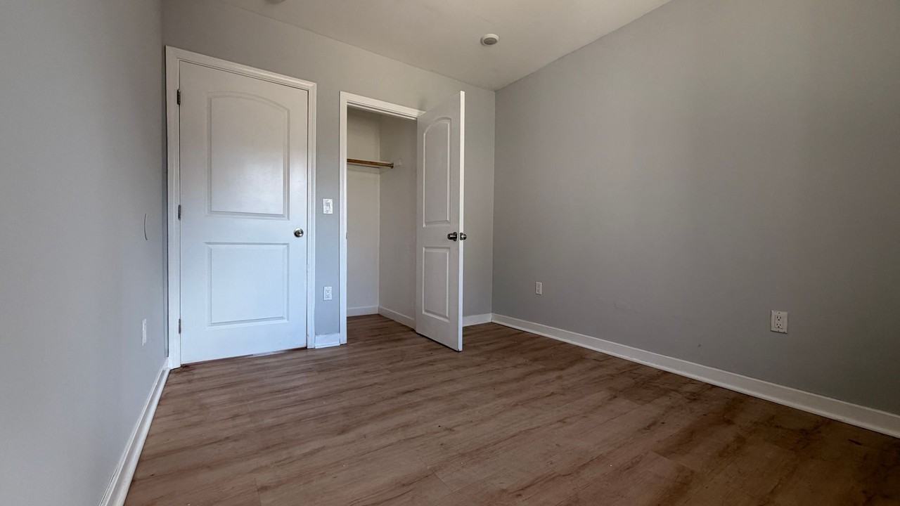 923 W 75th St., LLC - Photo 6 of 12