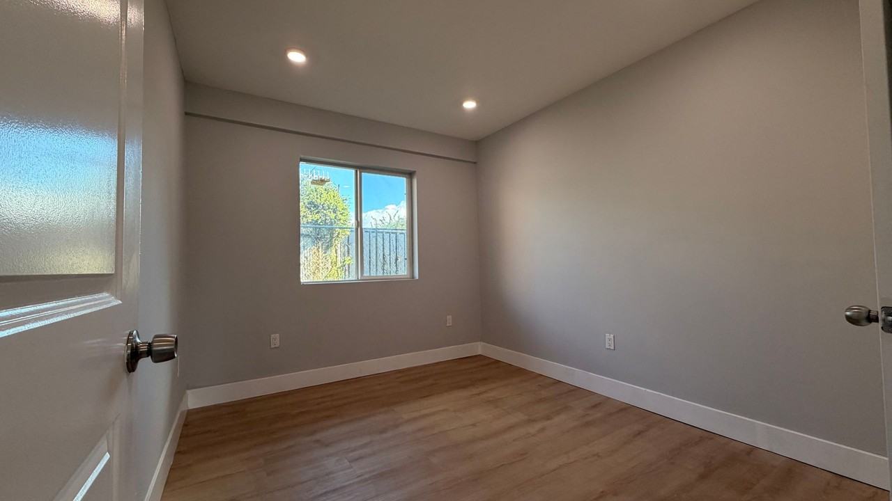 923 W 75th St., LLC - Photo 7 of 12