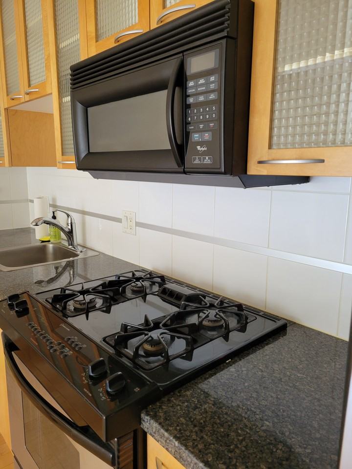 969 Richards Street - Photo 4 of 17