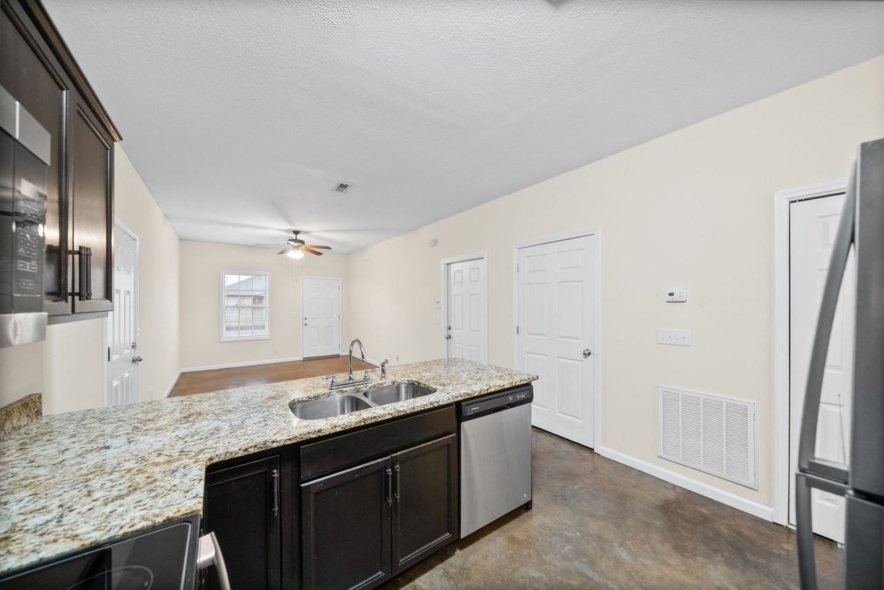 MAIN STREET PROPERTIES - Photo 7 of 35