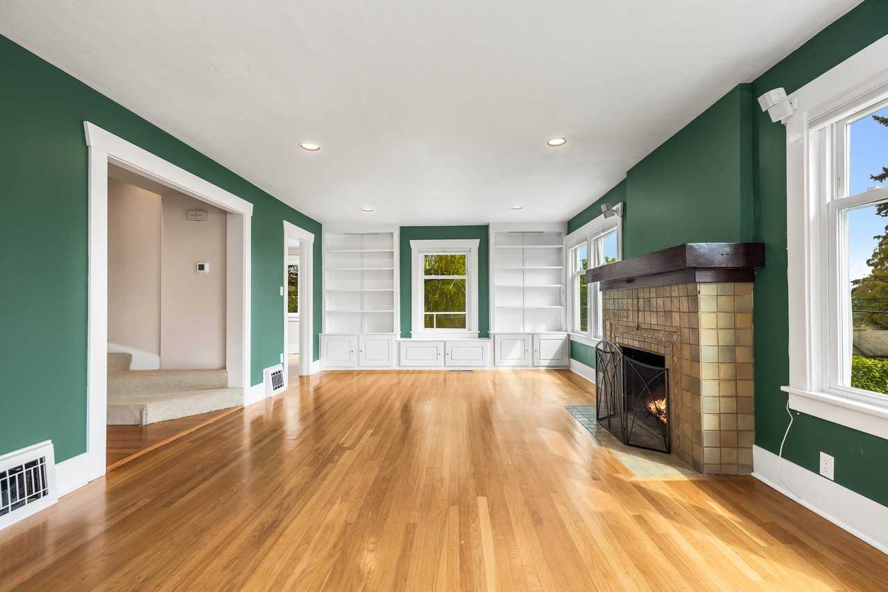 8502 15th Ave Ne #1 - Photo 6 of 35