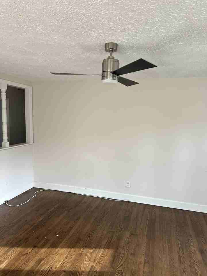 1601 Grovewood Dr #1 - Photo 6 of 14