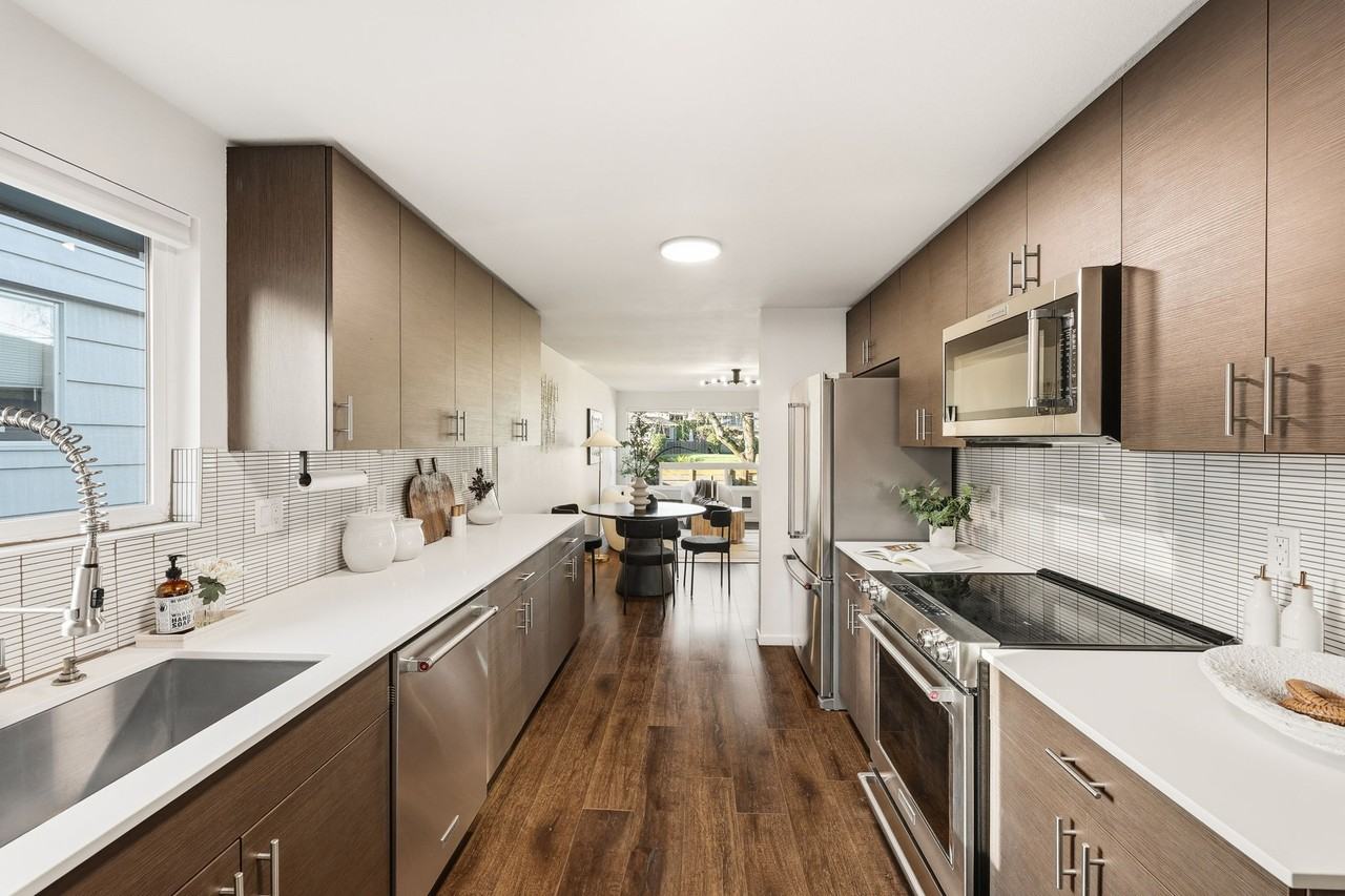 7922 9th Ave Sw #1 - Photo 4 of 35
