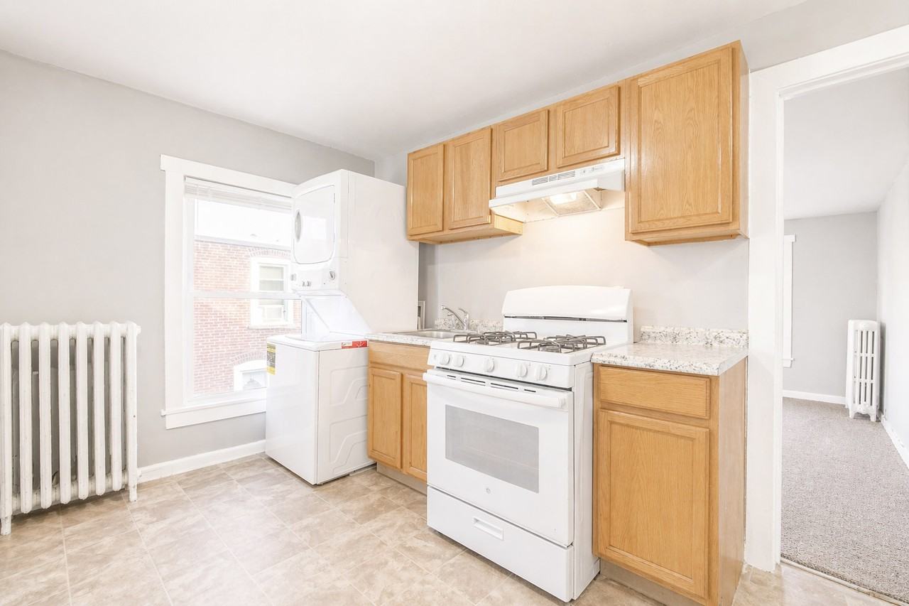 53 E Hancock St #2 - Photo 2 of 9